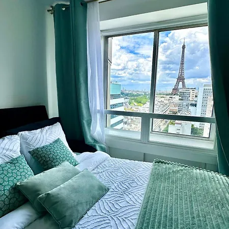Appartement Eiffel Tower View - Completely Indipendent Paris