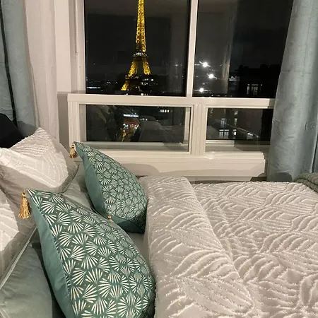 Eiffel Tower View - Completely Indipendent Paris